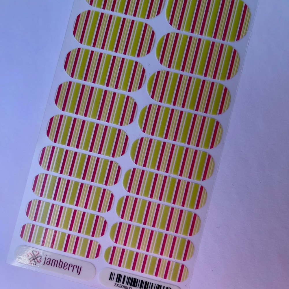 Jamberry nails - full sheet: “Beach Day”